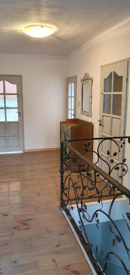 Millanova Apartment Milanowek Екстериор снимка