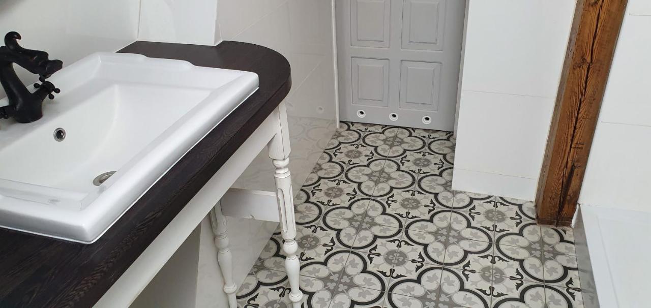 Millanova Apartment Milanowek Екстериор снимка