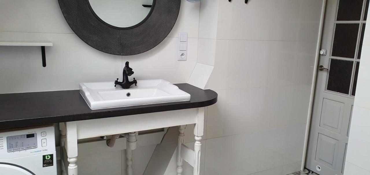 Millanova Apartment Milanowek Екстериор снимка