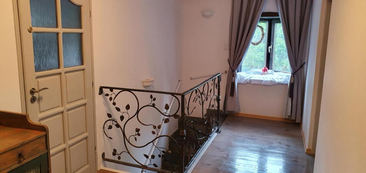Millanova Apartment Milanowek Екстериор снимка